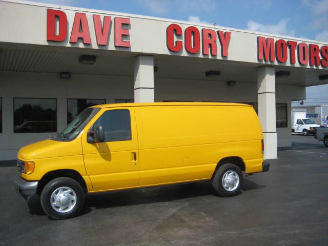2007 Ford Econoline SE Truck