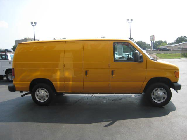 2007 Ford Econoline SE Truck
