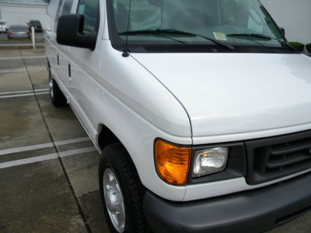 2007 Ford Econoline Awd-turbo