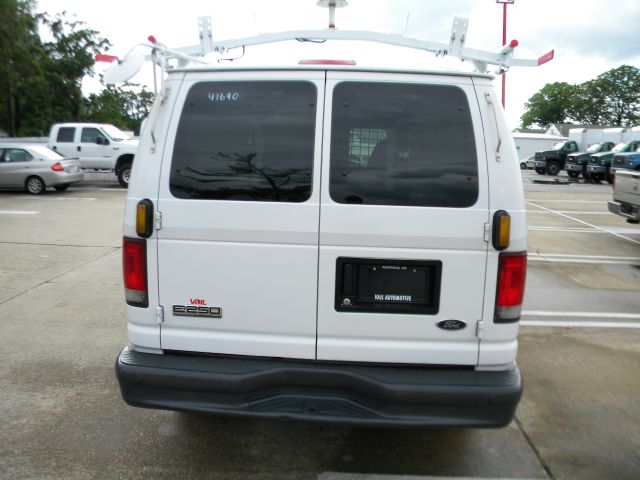 2007 Ford Econoline Awd-turbo