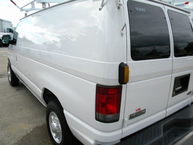 2007 Ford Econoline Awd-turbo