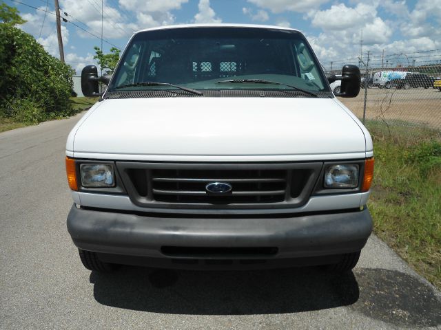 2007 Ford Econoline SE Truck