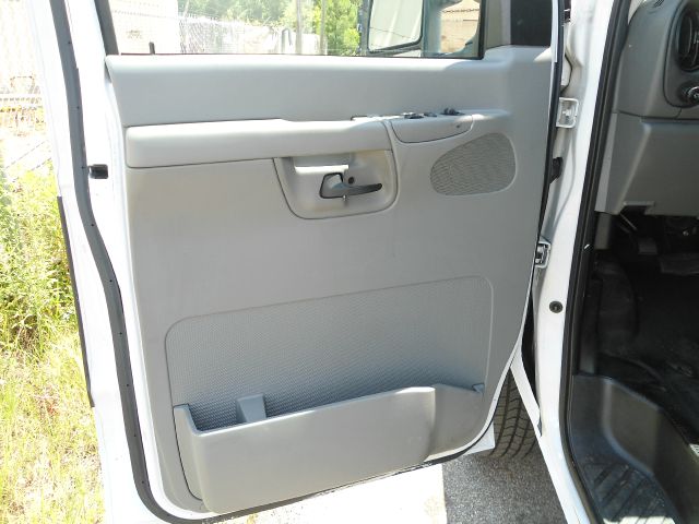 2007 Ford Econoline SE Truck