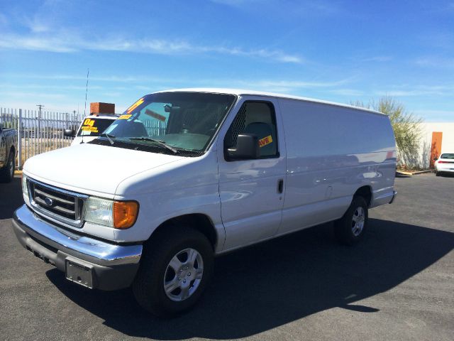 2007 Ford Econoline 4dr 4WD SLE Commercial
