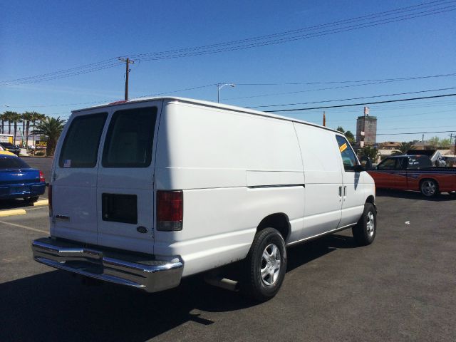 2007 Ford Econoline 4dr 4WD SLE Commercial