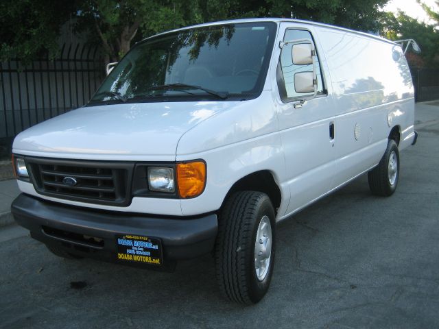 2007 Ford Econoline 2.5 S Model