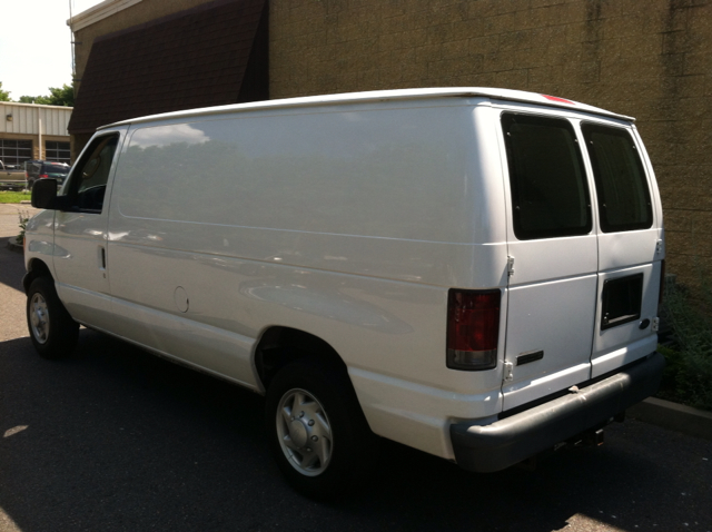 2007 Ford Econoline SE Truck