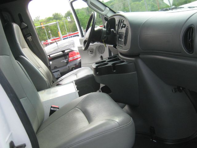 2007 Ford Econoline GT Deluxe Bullitt