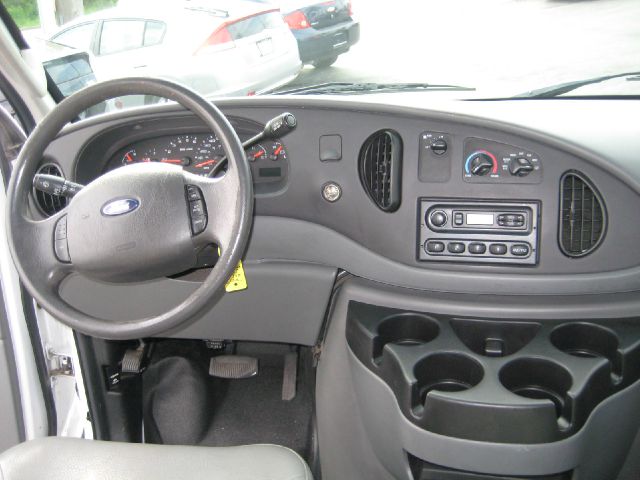 2007 Ford Econoline GT Deluxe Bullitt
