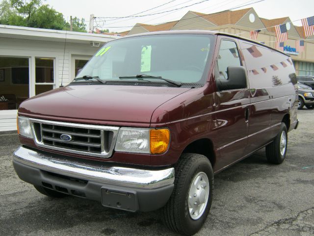 2007 Ford Econoline 2.5 S Model