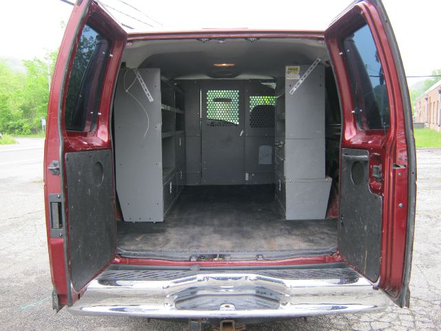 2007 Ford Econoline 2.5 S Model