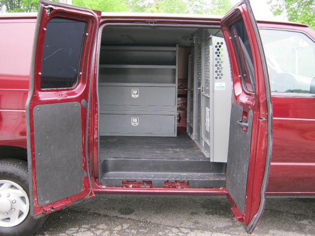2007 Ford Econoline 2.5 S Model