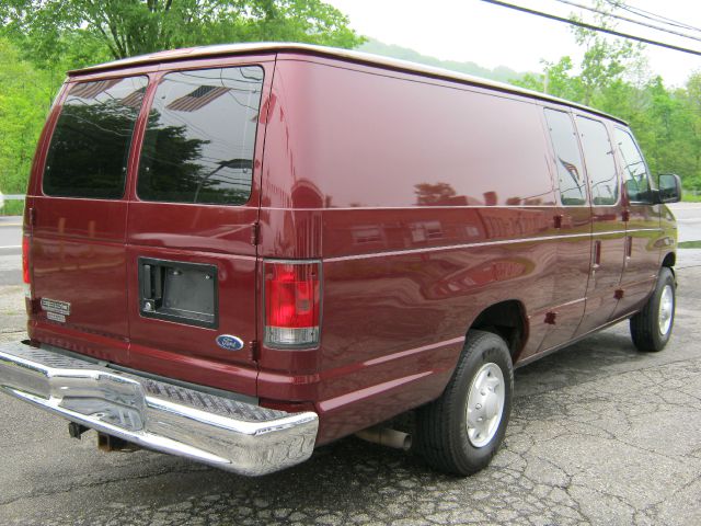 2007 Ford Econoline 2.5 S Model