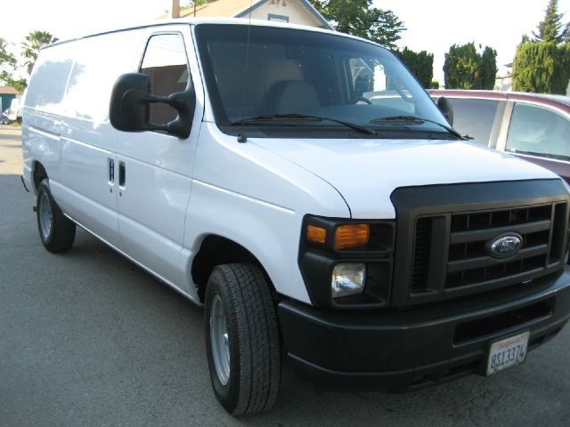 2008 Ford Econoline SE Truck