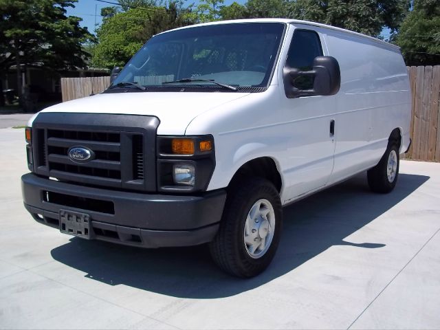 2008 Ford Econoline SE Truck