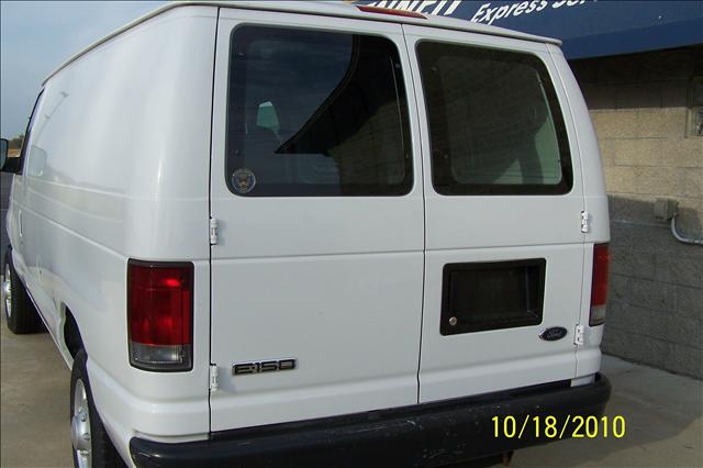 2008 Ford Econoline 2.5i Wagon