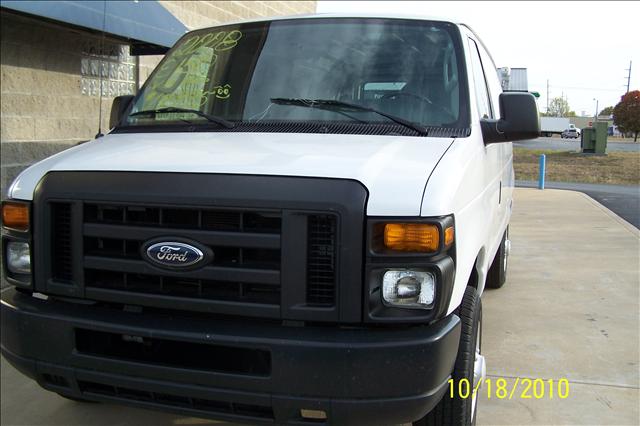2008 Ford Econoline 2.5i Wagon