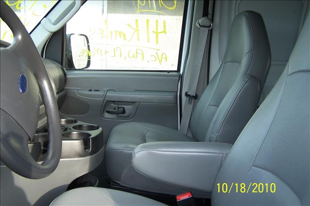 2008 Ford Econoline 2.5i Wagon