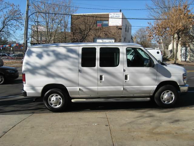 2008 Ford Econoline HD25