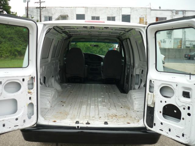 2008 Ford Econoline SE Truck
