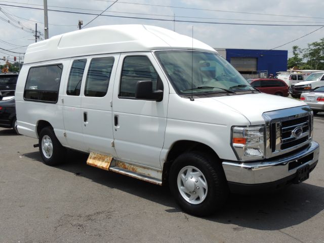 2008 Ford Econoline Xe-v6-crew Cab-4x4-loaded