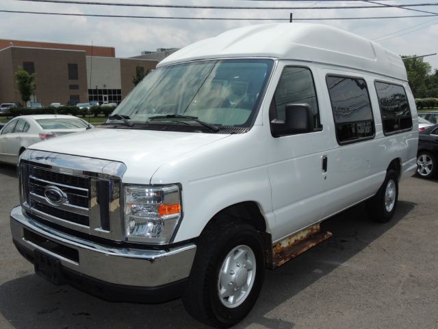 2008 Ford Econoline Xe-v6-crew Cab-4x4-loaded