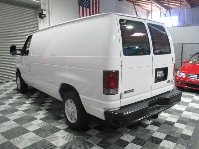 2008 Ford Econoline SE Truck
