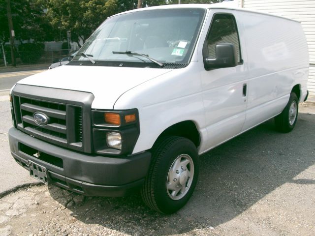 2008 Ford Econoline SE Truck