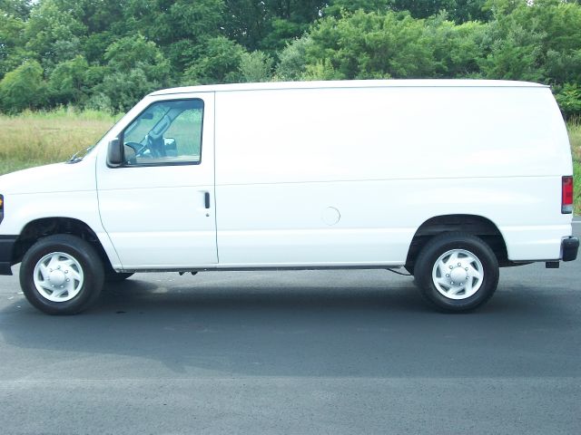 2008 Ford Econoline SE Truck