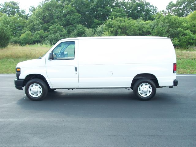 2008 Ford Econoline SE Truck
