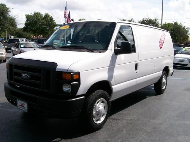 2008 Ford Econoline SE Truck