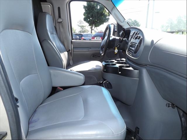 2008 Ford Econoline Base