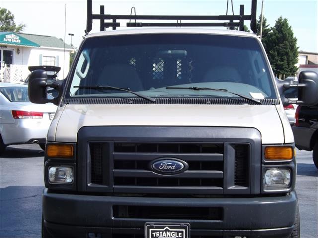 2008 Ford Econoline Base