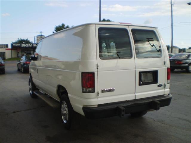 2008 Ford Econoline 4dr Sdn I4 CVT ULEV
