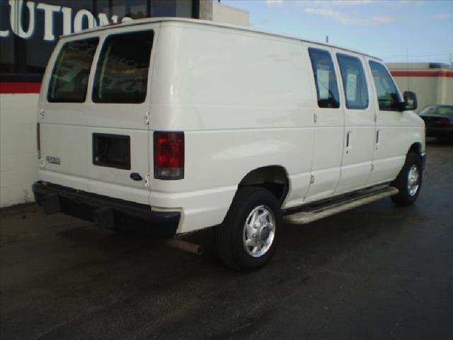 2008 Ford Econoline 4dr Sdn I4 CVT ULEV