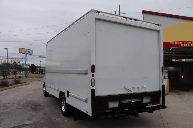 2009 Ford Econoline Dbl 5.7L FFV V8 6-spd AT