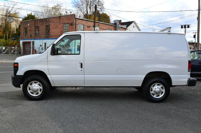 2009 Ford Econoline GT Deluxe Bullitt