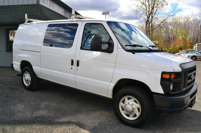 2009 Ford Econoline GT Deluxe Bullitt