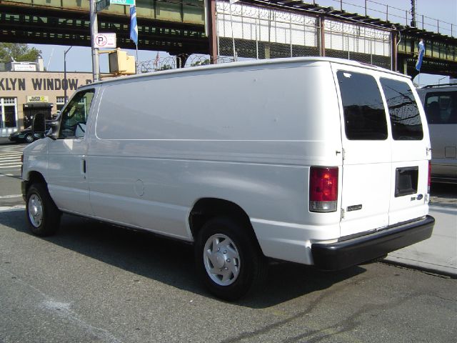 2009 Ford Econoline SE Truck