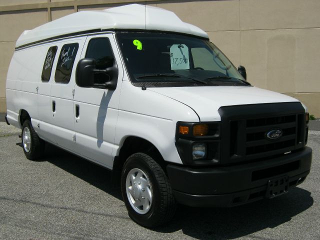 2009 Ford Econoline Supercrew XLT Northland Limite