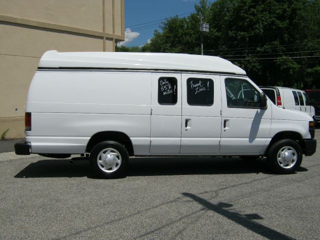 2009 Ford Econoline Supercrew XLT Northland Limite