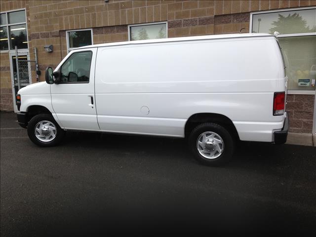 2009 Ford Econoline OR 2WD