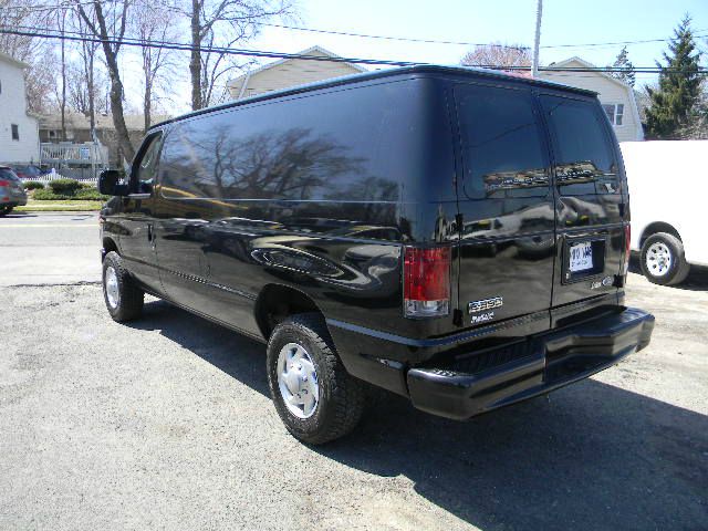 2010 Ford Econoline GT Deluxe Bullitt