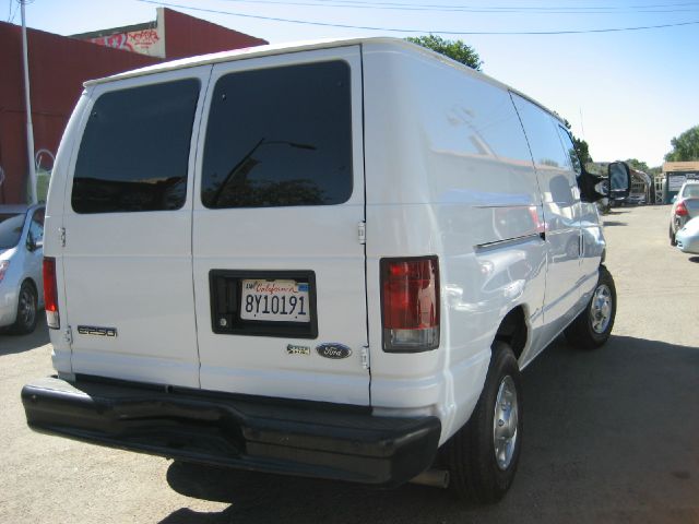 2010 Ford Econoline Awd-turbo