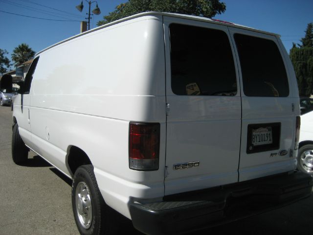 2010 Ford Econoline Awd-turbo