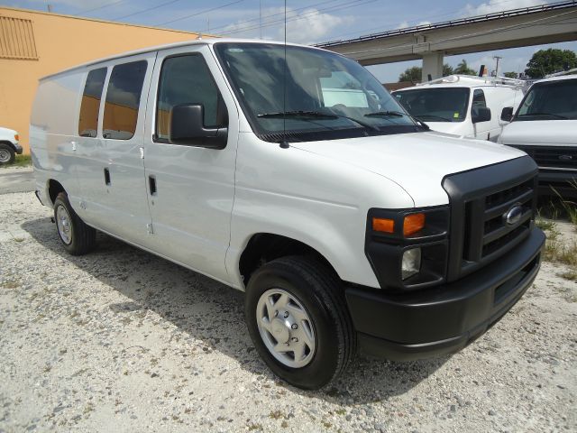 2010 Ford Econoline 4dr Sedan Luxury 3.5L AWD