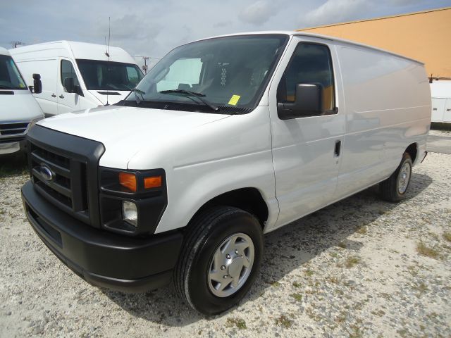 2010 Ford Econoline 4dr Sedan Luxury 3.5L AWD