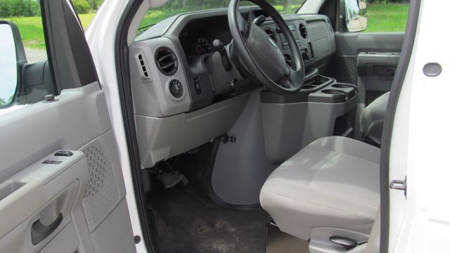 2011 Ford Econoline 2dr I4 Auto EX-L PZEV