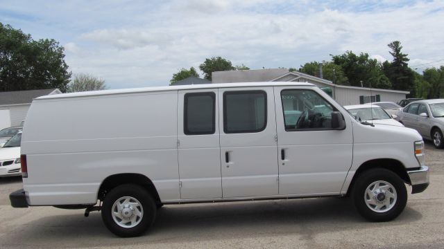 2011 Ford Econoline 2dr I4 Auto EX-L PZEV