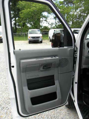 2011 Ford Econoline Awd-turbo